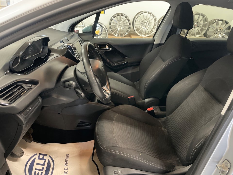 Peugeot 208 1,6 BlueHDi 100 Active 5d