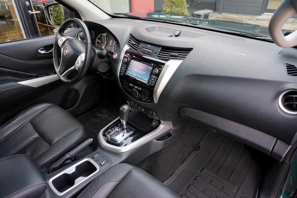 Nissan Navara 2,3 dCi 190 Db.Kab Tekna aut. 4d