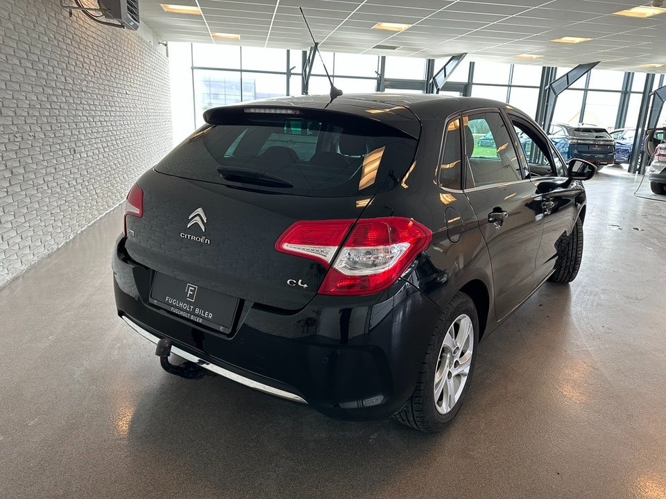 Citroën C4 1,6 HDi 110 Attraction 5d