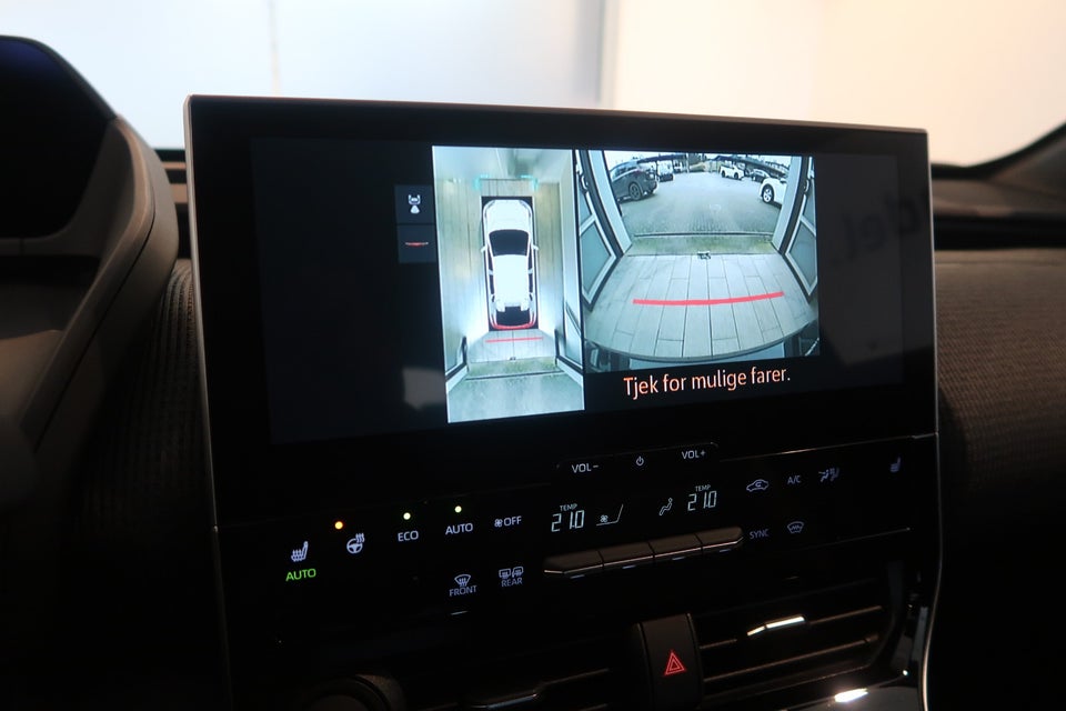 Toyota bZ4X Executive 5d