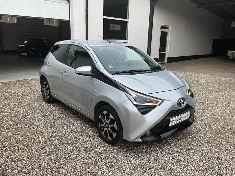 Toyota Aygo 1,0 VVT-i x-pose x-shift 5d