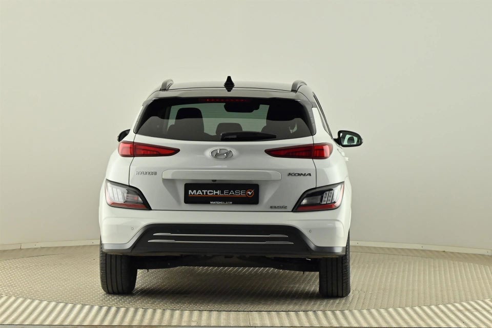 Hyundai Kona 64 EV Essential 5d