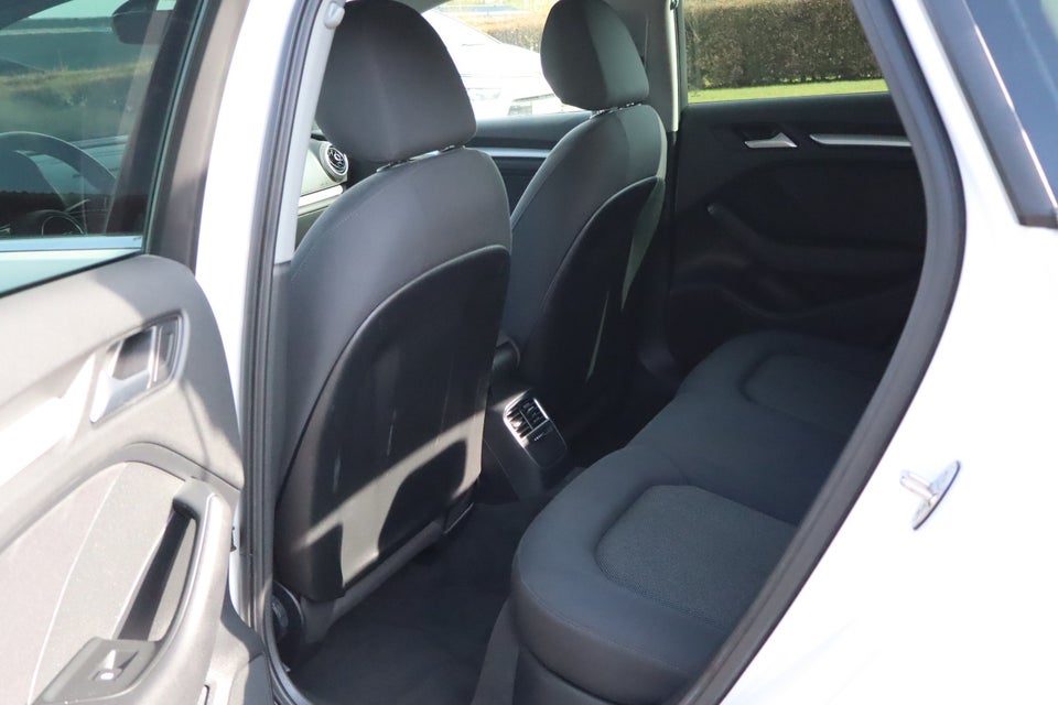 Audi A3 1,0 TFSi 116 Sport Sportback 5d