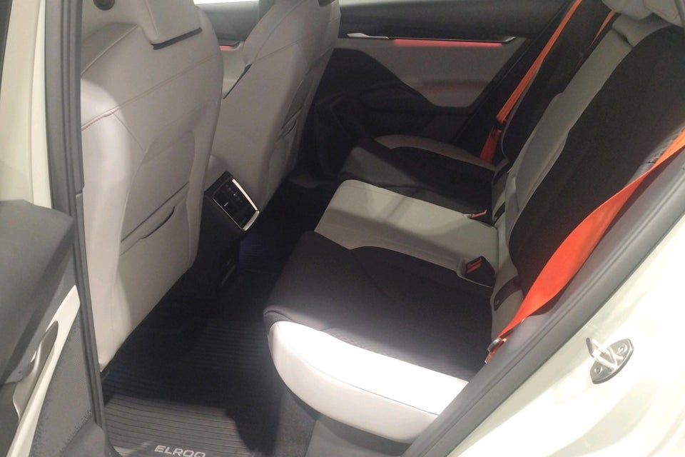 Skoda Elroq 85 iV Lodge 5d