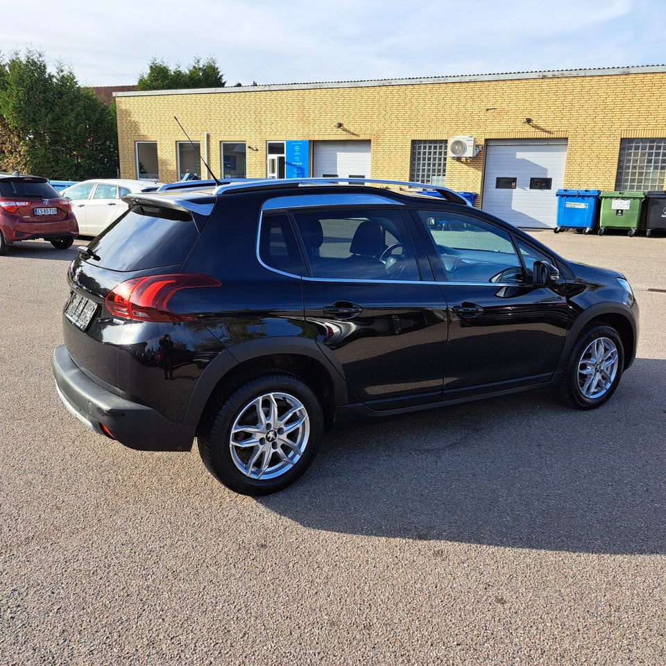 Peugeot 2008 1,2 VTi 82 Allure 5d