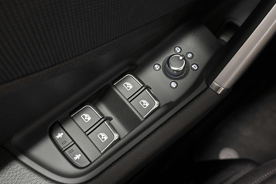 Audi Q2 35 TFSi S-line S-tr. 5d