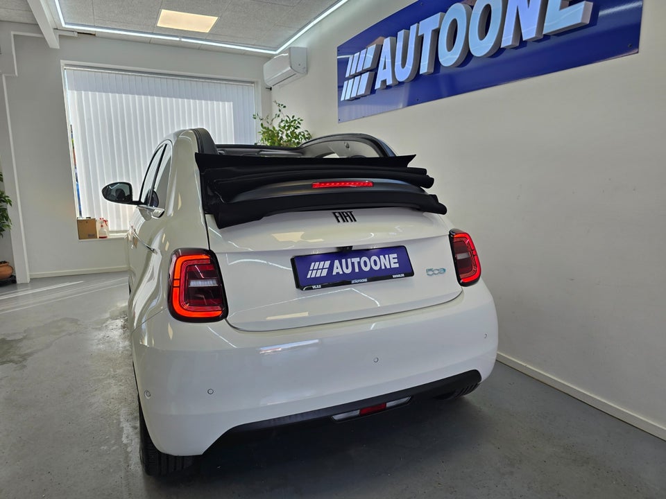 Fiat 500e 42 Icon Cabrio 2d