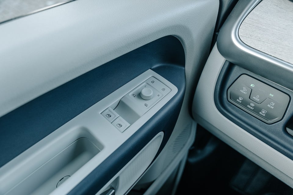 VW ID.Buzz 77 Pro SWB 5d