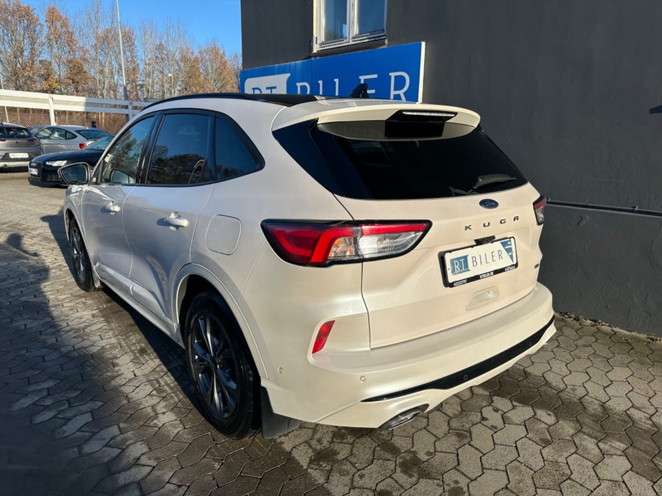 Ford Kuga 2,5 PHEV ST-Line X CVT 5d