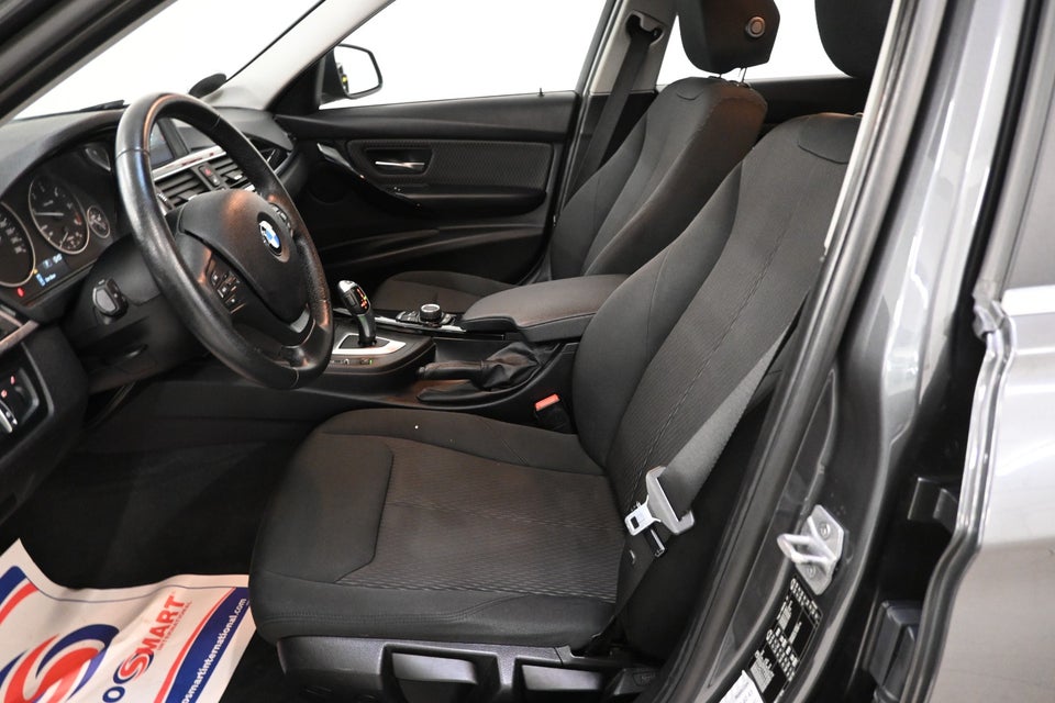 BMW 320d 2,0 Touring Advantage aut. 5d