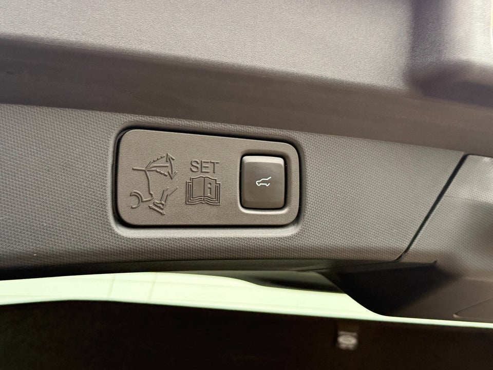 Ford Mustang Mach-E 75 Standard Range 5d