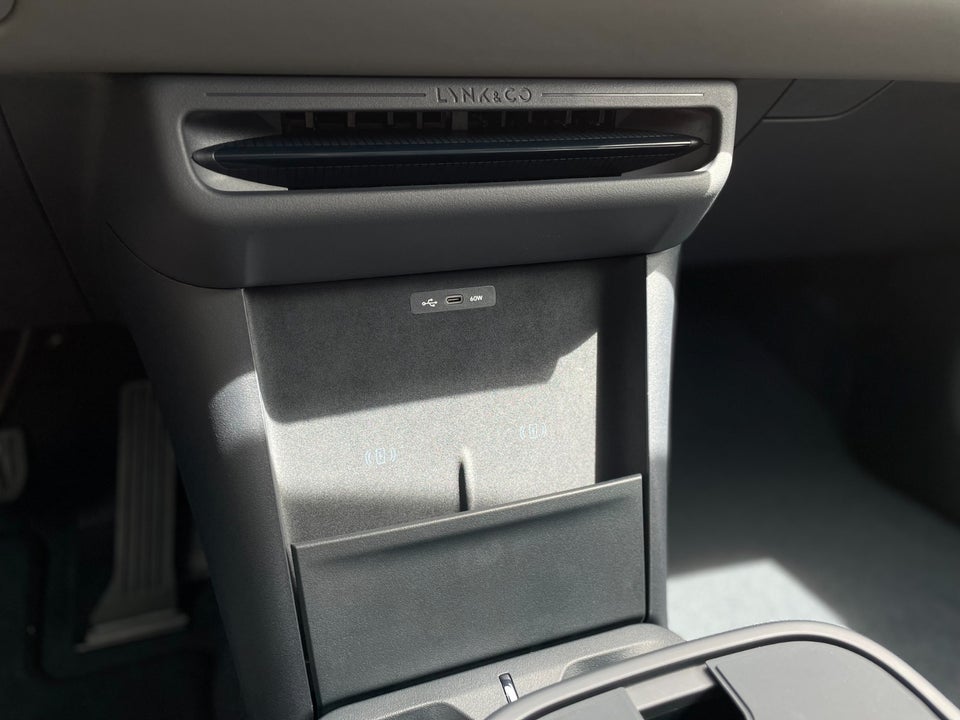 Lynk & Co 02 More 5d