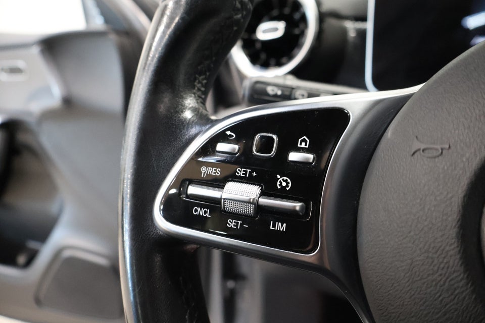 Mercedes A200 1,3 Progressive Line aut. 5d