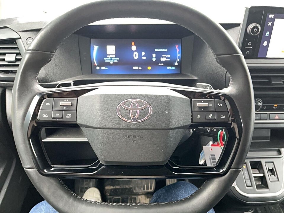 Toyota ProAce 2,0 D 144 Long Comfort Master aut. 4d