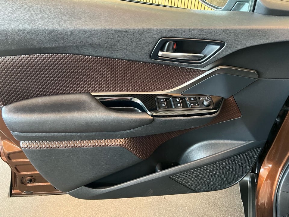 Toyota C-HR 1,8 Hybrid C-ULT CVT 5d