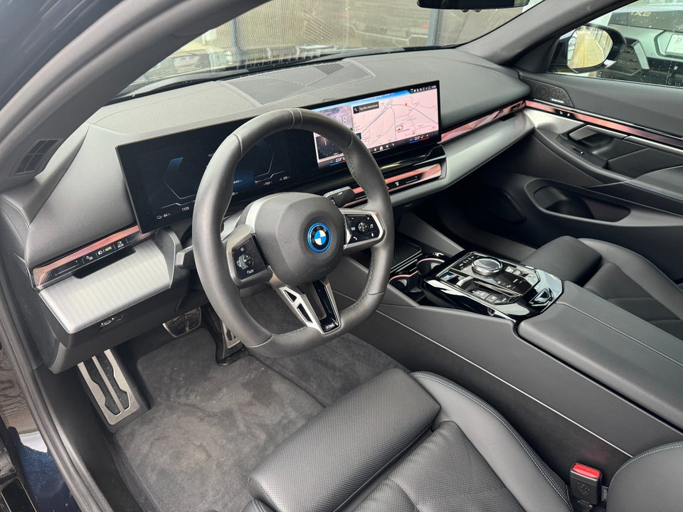 BMW i5 eDrive40 M-Sport 4d