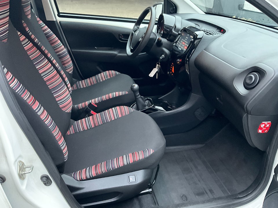 Citroën C1 1,0 VTi Shine 5d