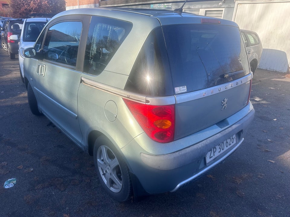 Peugeot 1007 1,6 Sporty 2-tr. 3d