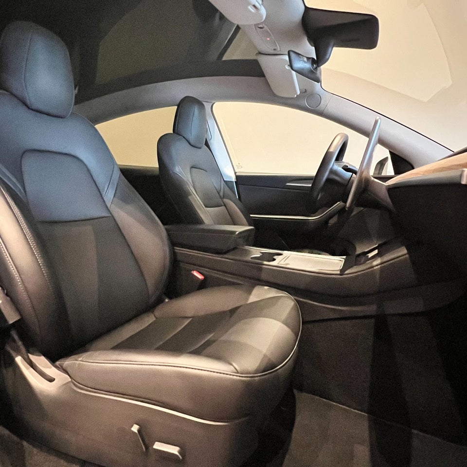 Tesla Model Y Long Range AWD 5d