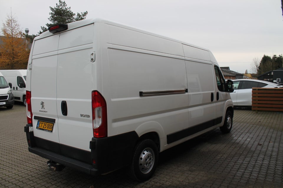 Peugeot Boxer 333 2,2 BlueHDi 140 L3H2 Premium