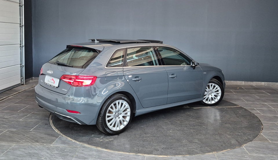 Audi A3 1,4 e-tron Sportback S-tr. 5d