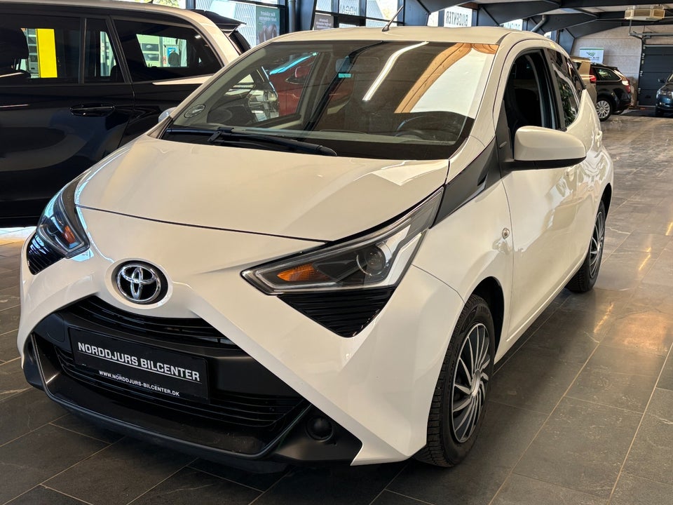 Toyota Aygo 1,0 VVT-i x-pose 5d