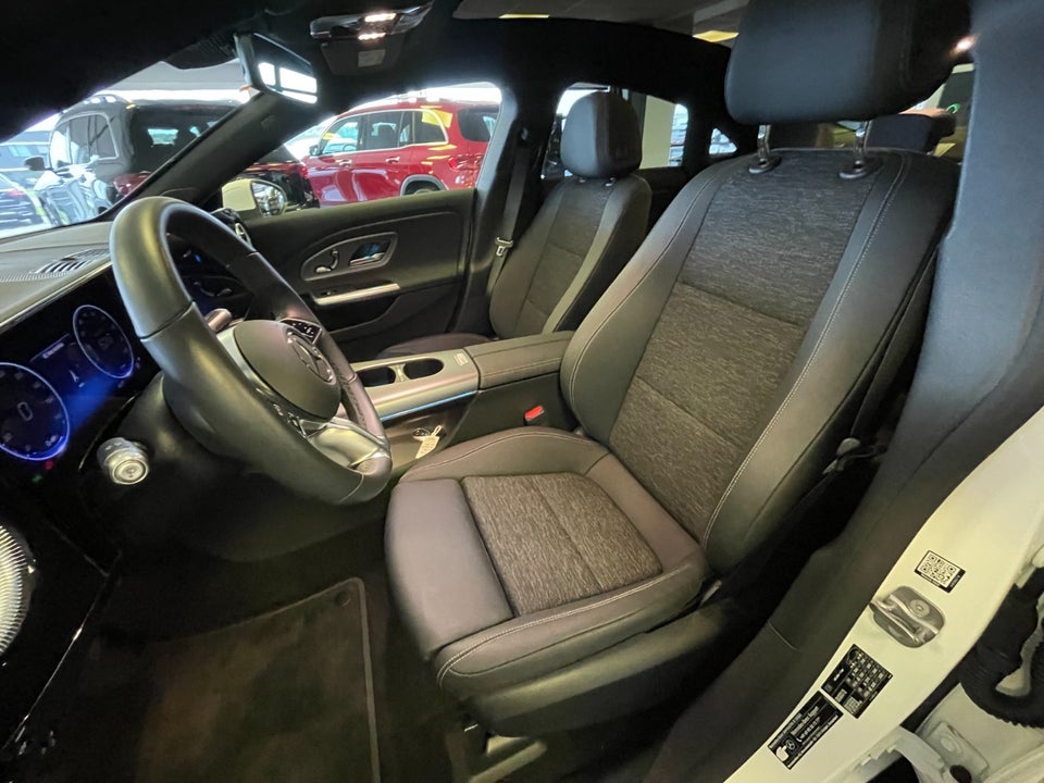 Mercedes CLA250+ electric Progressive Premium 4d