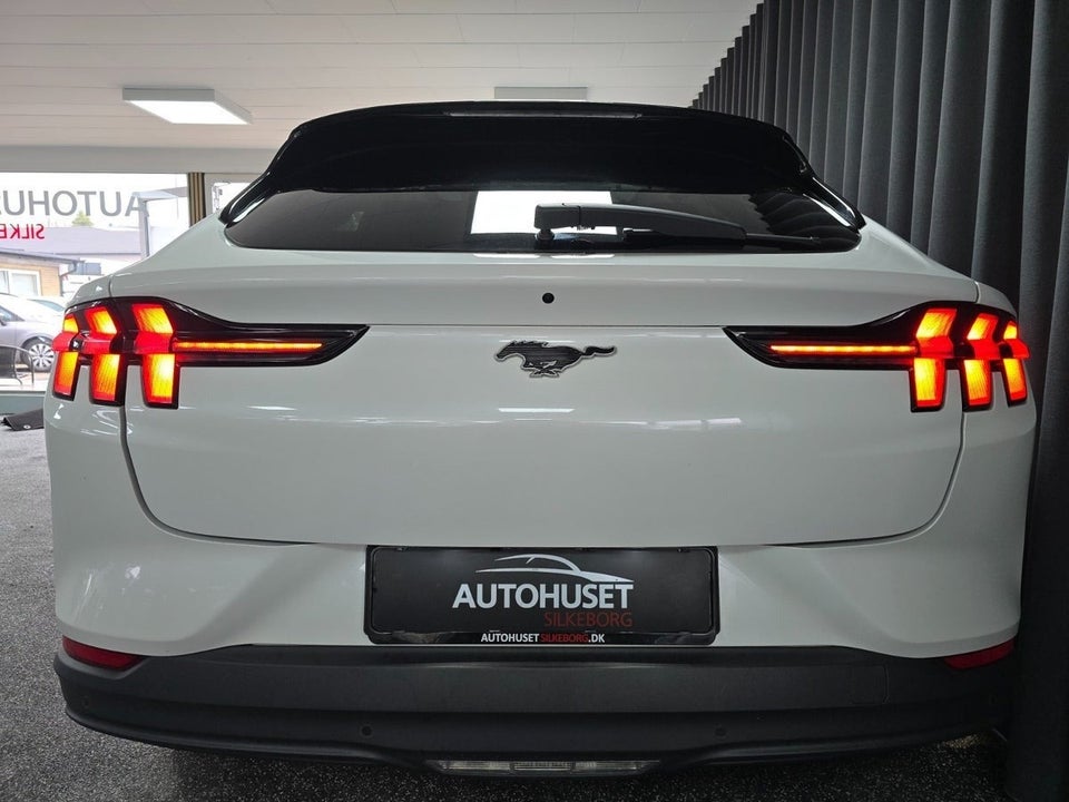 Ford Mustang Mach-E 68 Standard Range 5d