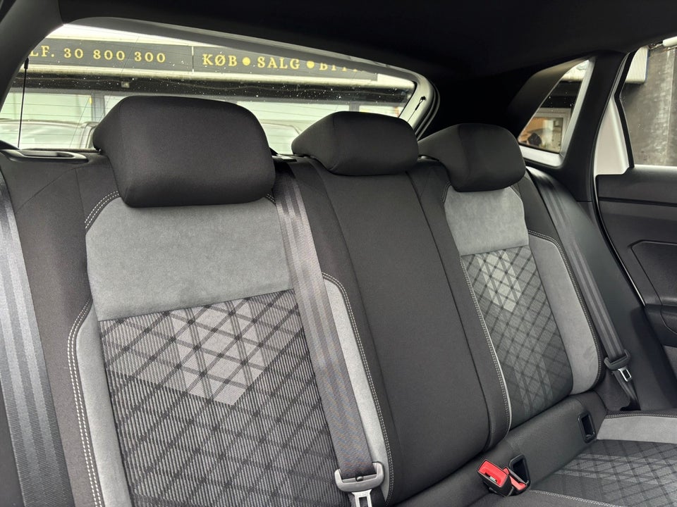VW Polo 1,0 TSi 110 R-line DSG 5d