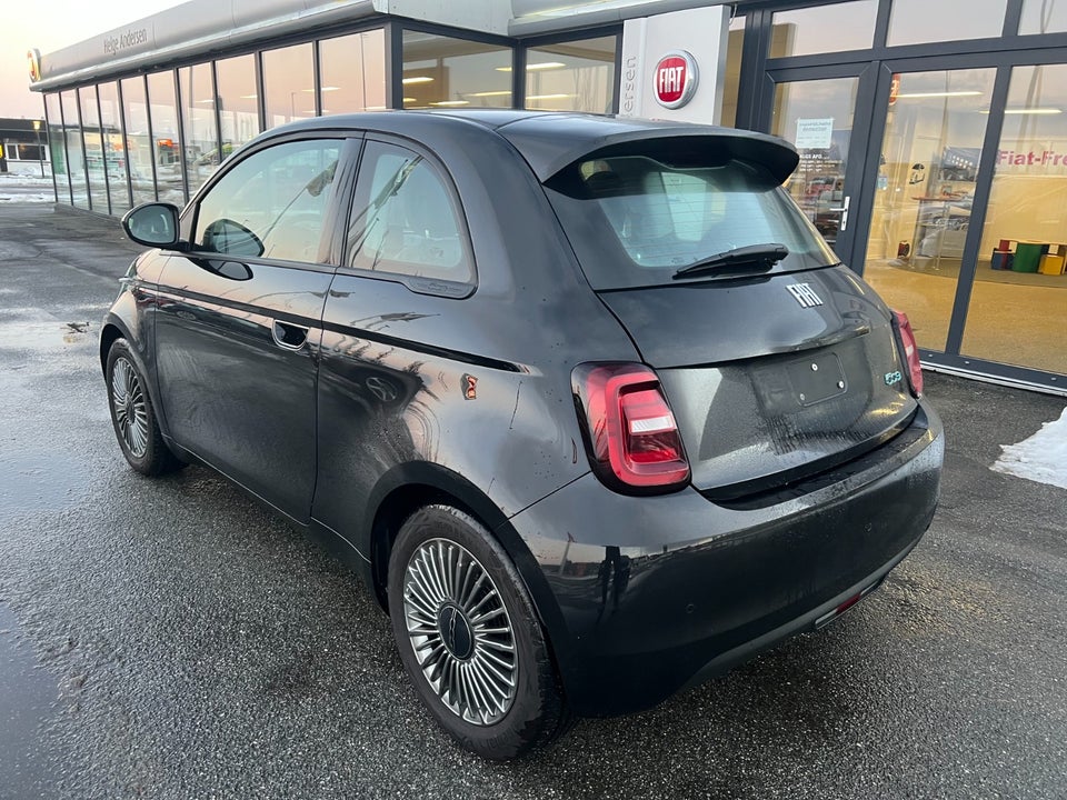 Fiat 500e 42 Icon 3d