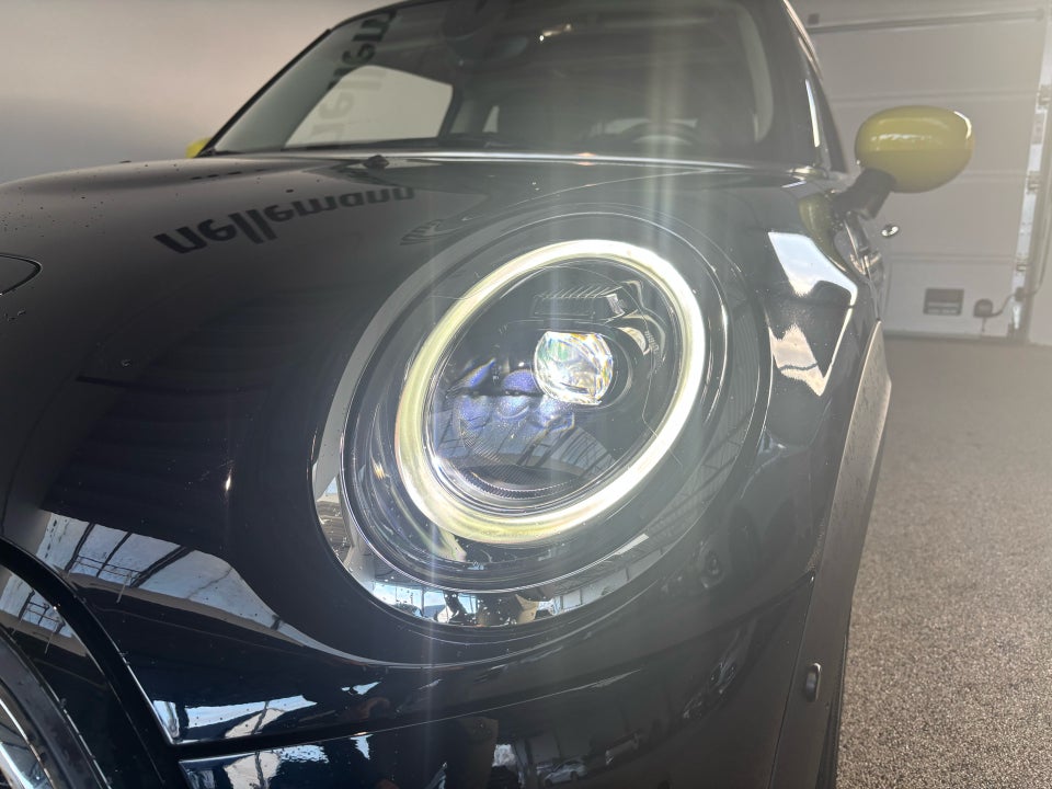 MINI Cooper SE Camden Edition 3d