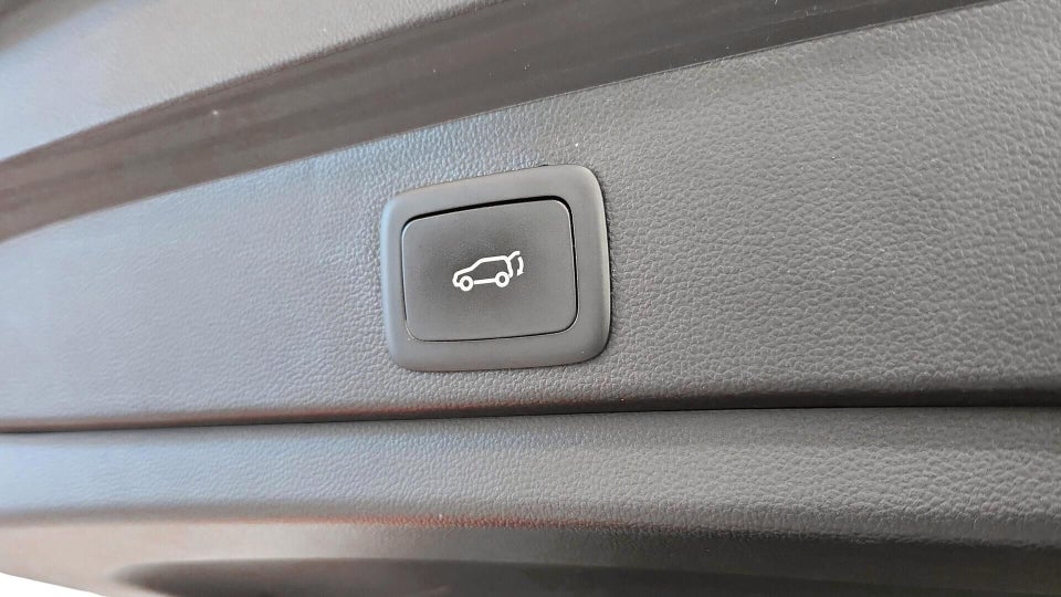 MG Marvel R Luxury 5d