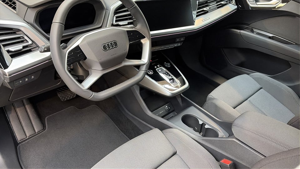 Audi Q4 e-tron 45 Progress quattro 5d