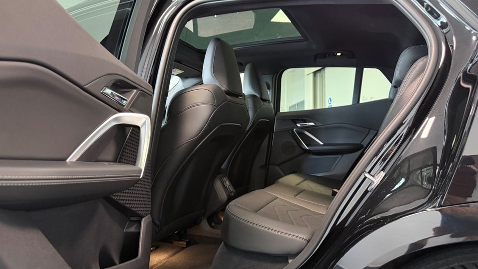 BMW iX2 eDrive20 Charged M-Sport 5d