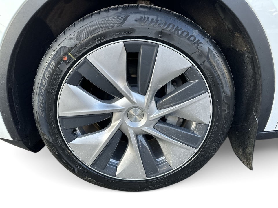 Tesla Model Y Long Range AWD 5d