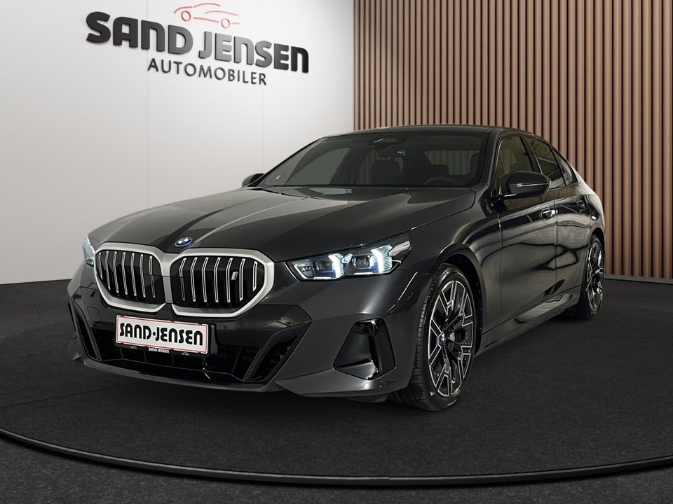 BMW i5 eDrive40 M-Sport 4d