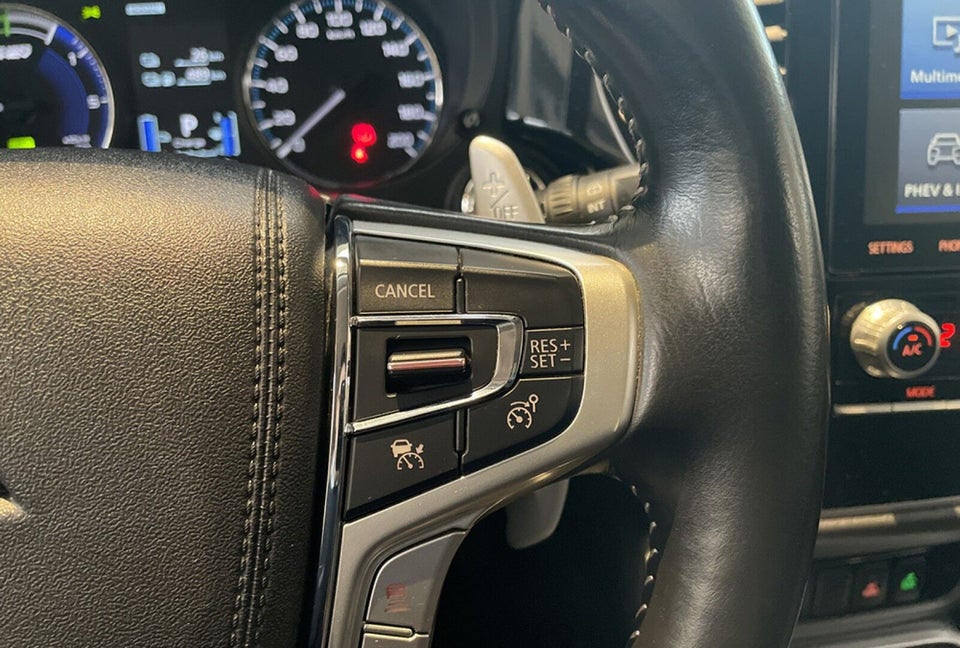 Mitsubishi Outlander 2,4 PHEV Intense CVT 4WD 5d