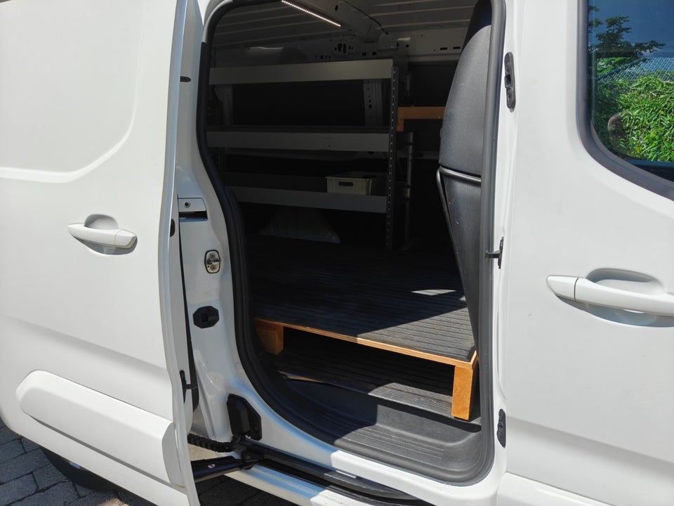 Peugeot Partner 1,5 BlueHDi 100 L1V1 Ultimate Van