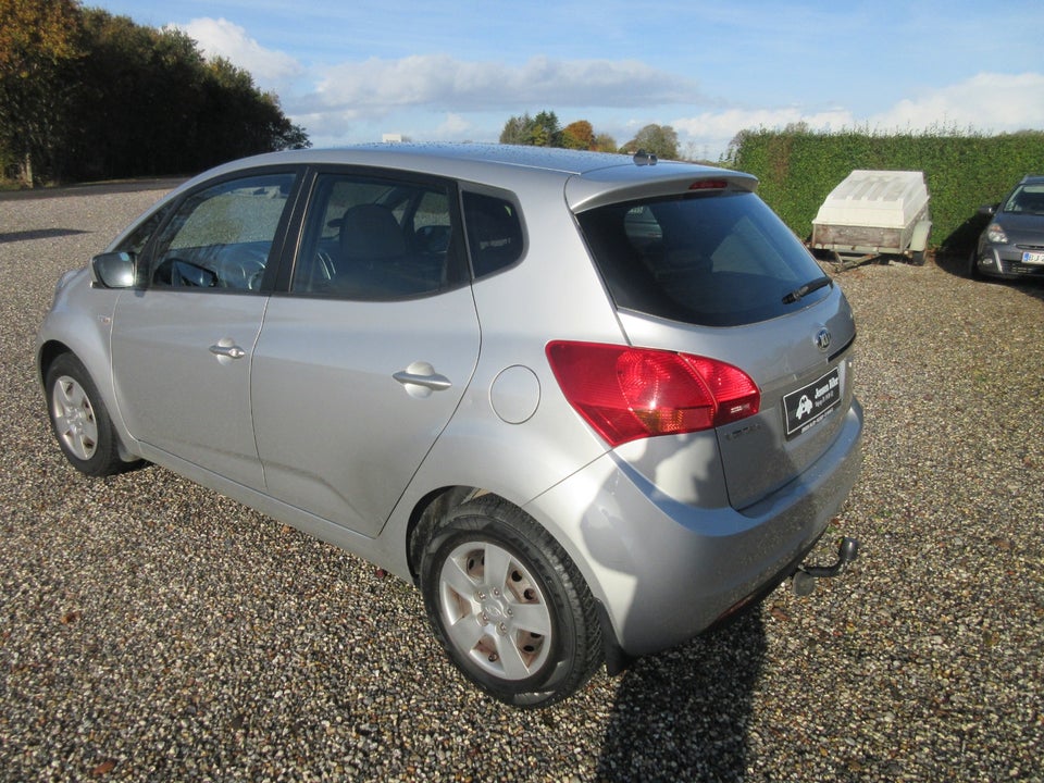 Kia Venga 1,4 CRDi 90 Motion+ 5d