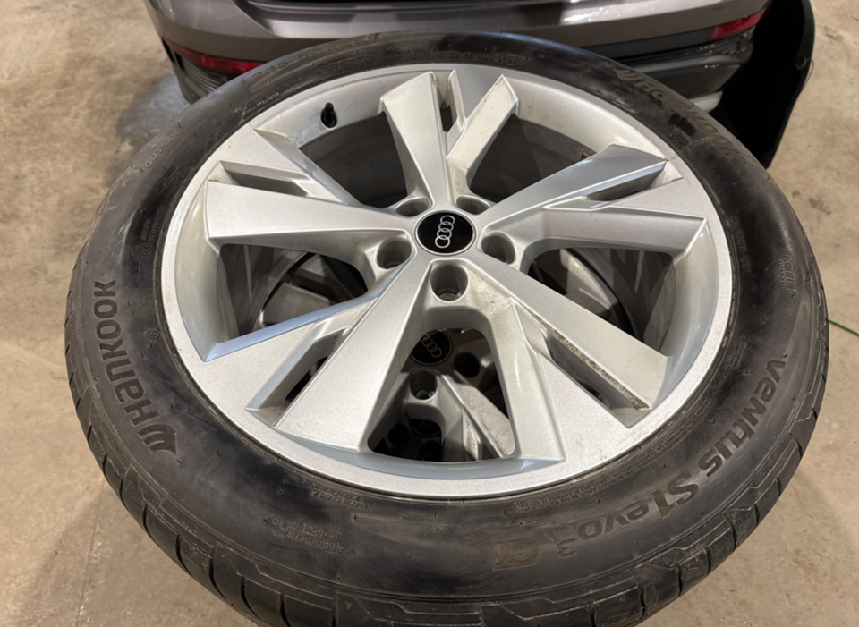 Audi Q4 e-tron 45 Progress 5d