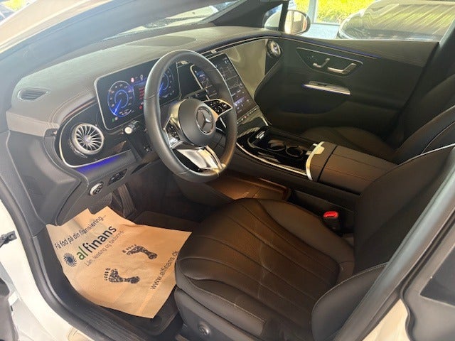 Mercedes EQE300 Electric Art 4d