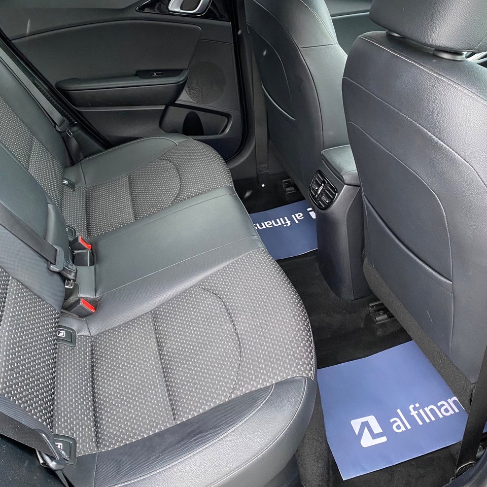 Kia Ceed 1,6 PHEV Upgrade SW DCT 5d