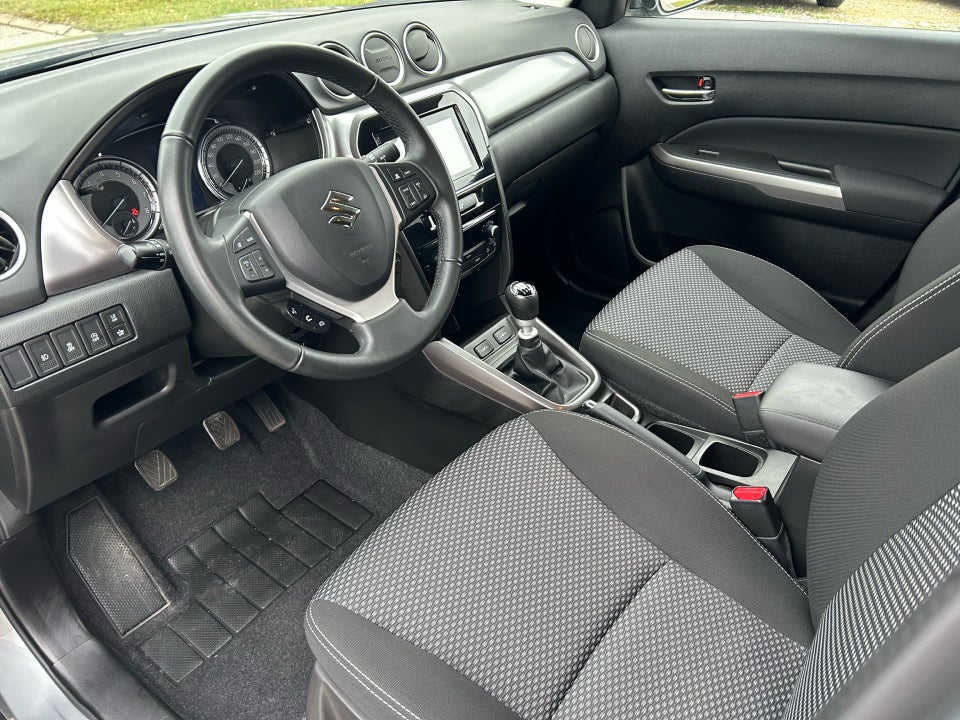 Suzuki Vitara 1,4 mHybrid Active 5d