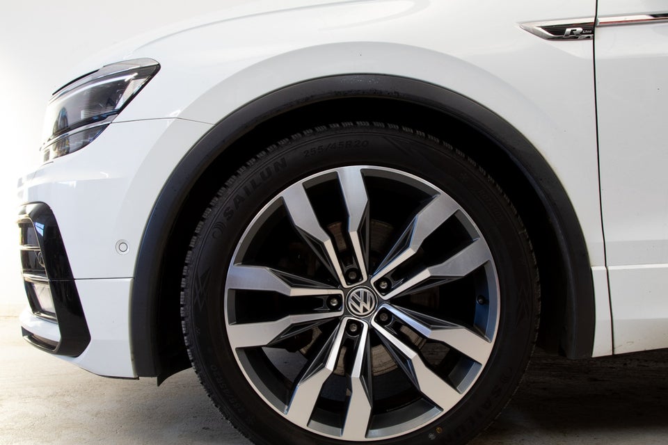 VW Tiguan 2,0 TDi 240 R-line DSG 4Motion Van 5d