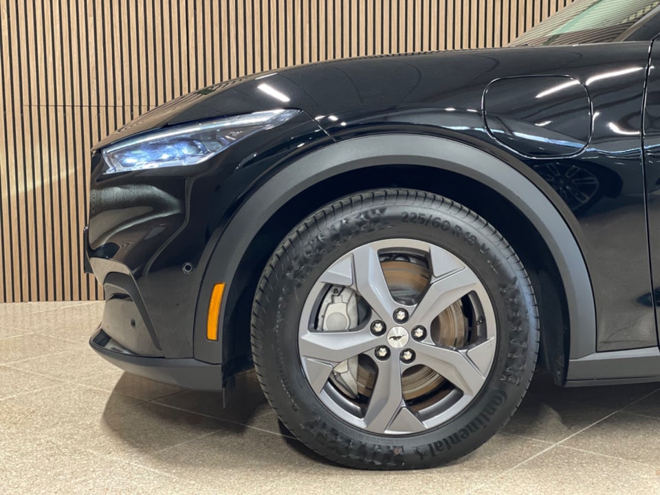 Ford Mustang Mach-E 75 Standard Range 5d