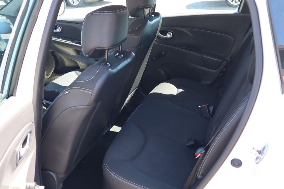Renault Clio IV 1,5 dCi 75 Expression Sport Tourer 5d