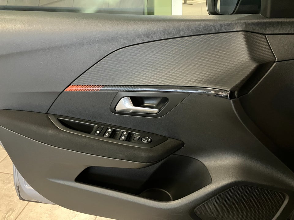 Peugeot e-208 50 Active Pack 5d