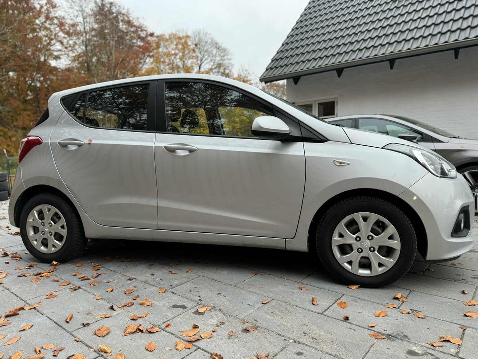 Hyundai i10 1,0 Vision 5d