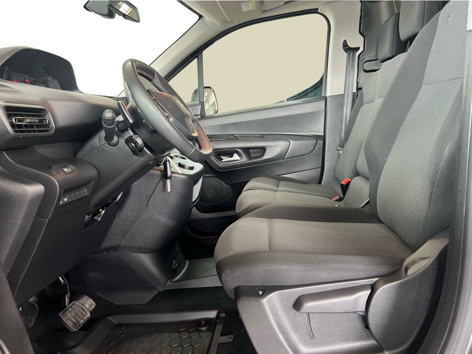 Peugeot Partner 1,5 BlueHDi 130 L1V1 Plus EAT8 Van