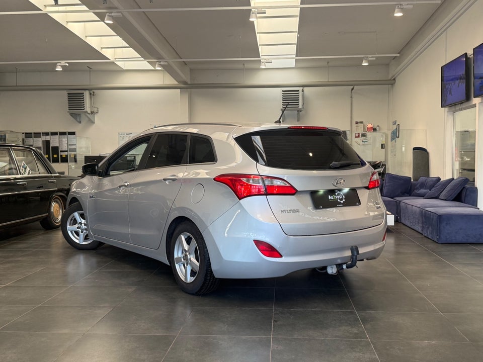 Hyundai i30 1,6 GDi Comfort Eco 5d